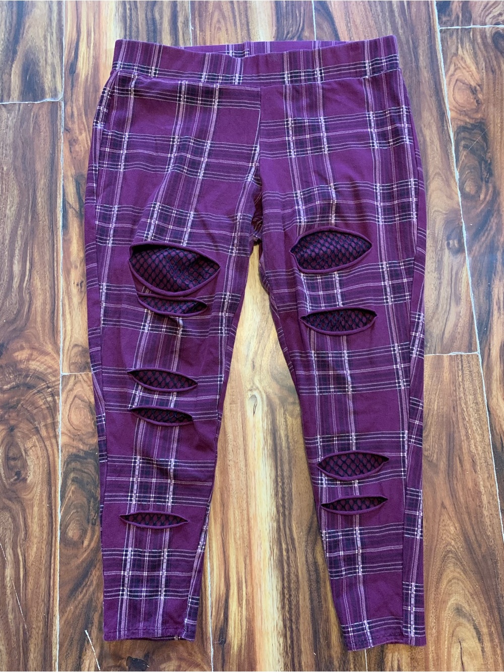 Torrid Burgundy Distressed Mesh 2x Leggings.               3446